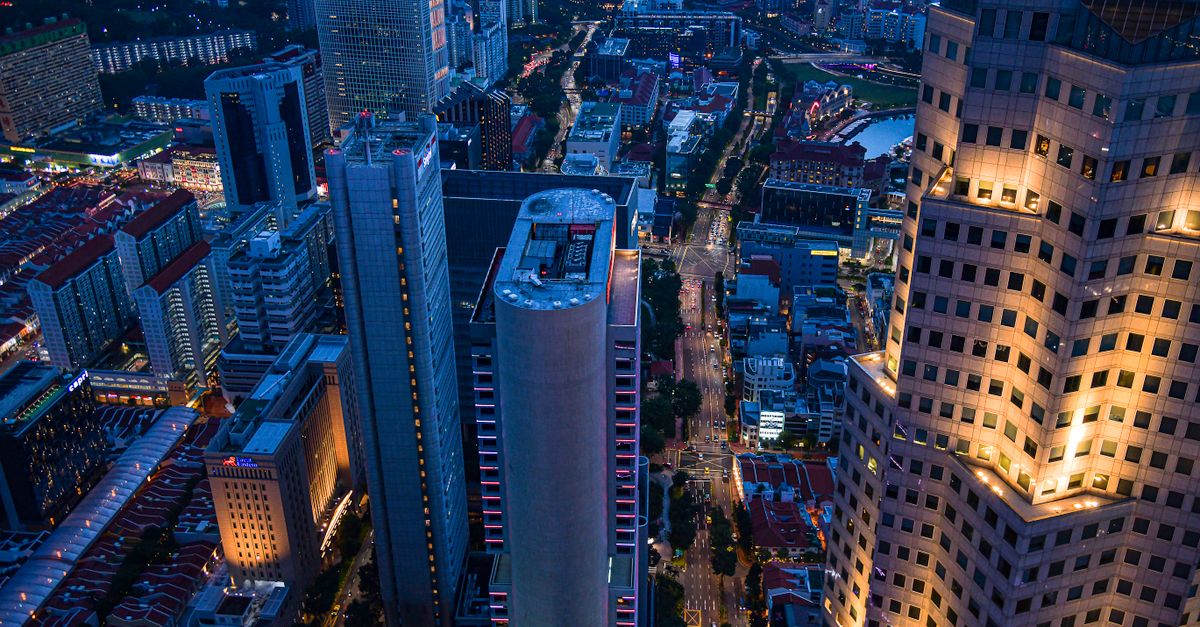 Saving for Nights Out in Singapore: A Cash Funds Guide for City Centre Residents